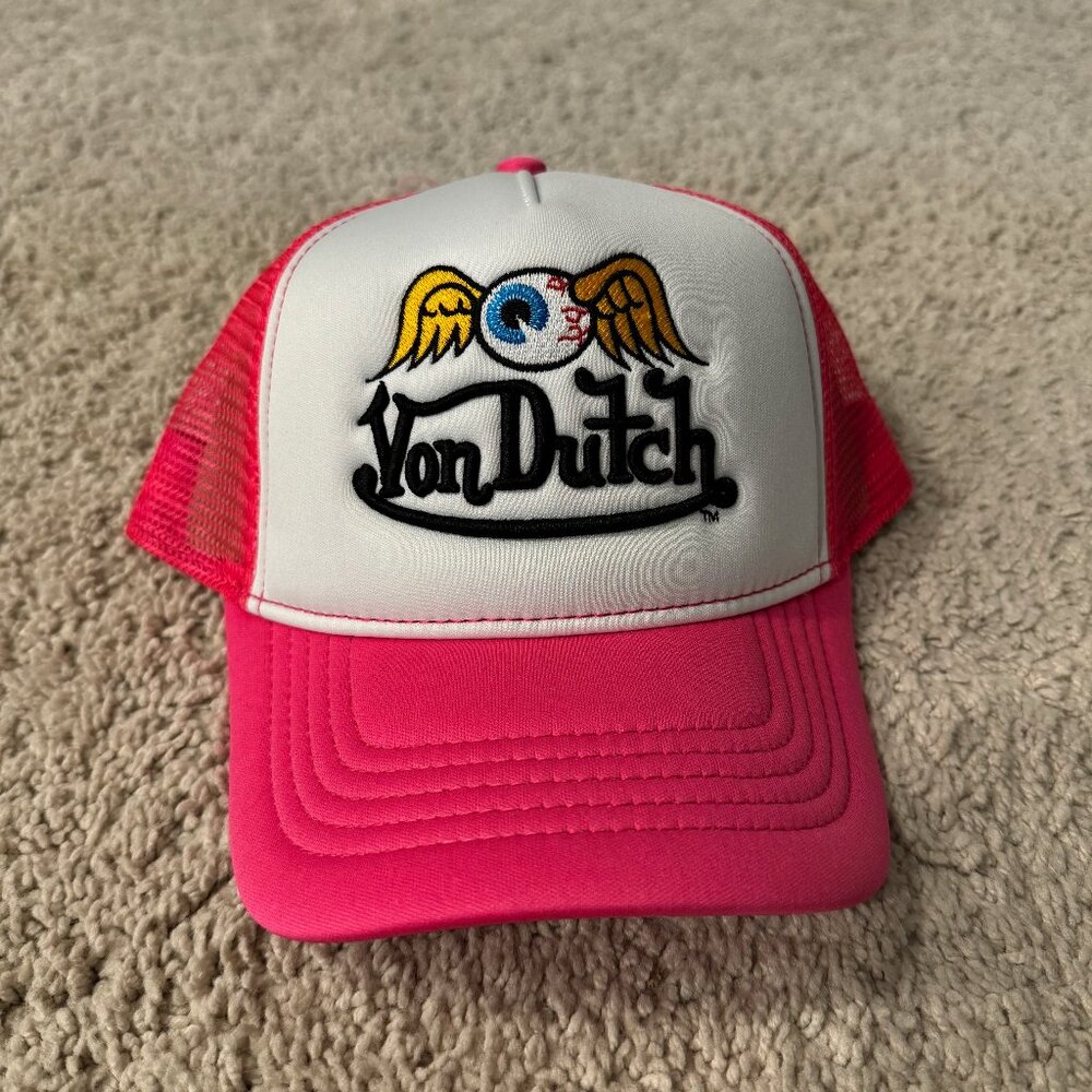 Von Dutch Trucker Hat Hot Pink Flying Eyeball Wordmark Snapback. P0021
